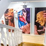 In & Hostel