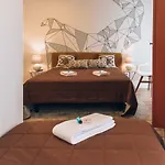 Hostel In &