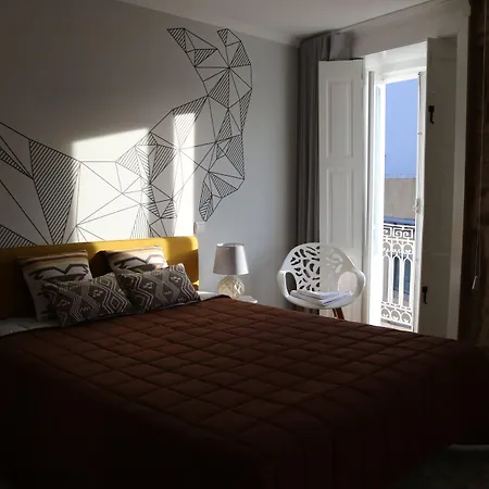 Hostel In & *