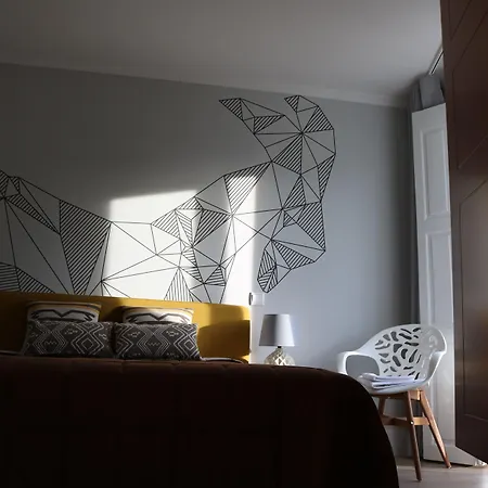 Hostel In &
