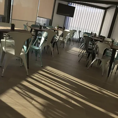 Hostel In & *
